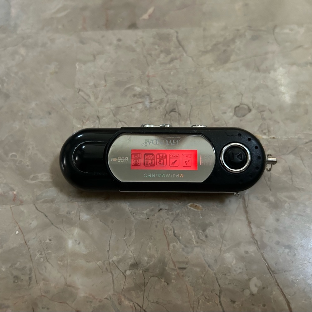 Hyundai 1GB MP3 Player DVR USB Recorder – Tested Works